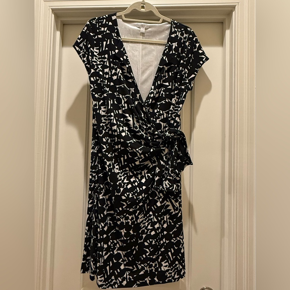 New York & Company Black and White Wrap Dress